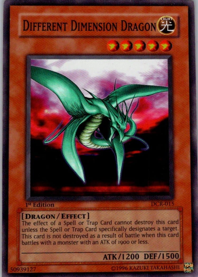 Different Dimension Dragon — Dark Crisis DCR-015 — Common — 1st Edition — front