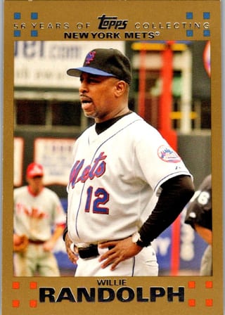 Front of 2007 Topps Series 2 Willie Randolph #618 Gold — Near Mint